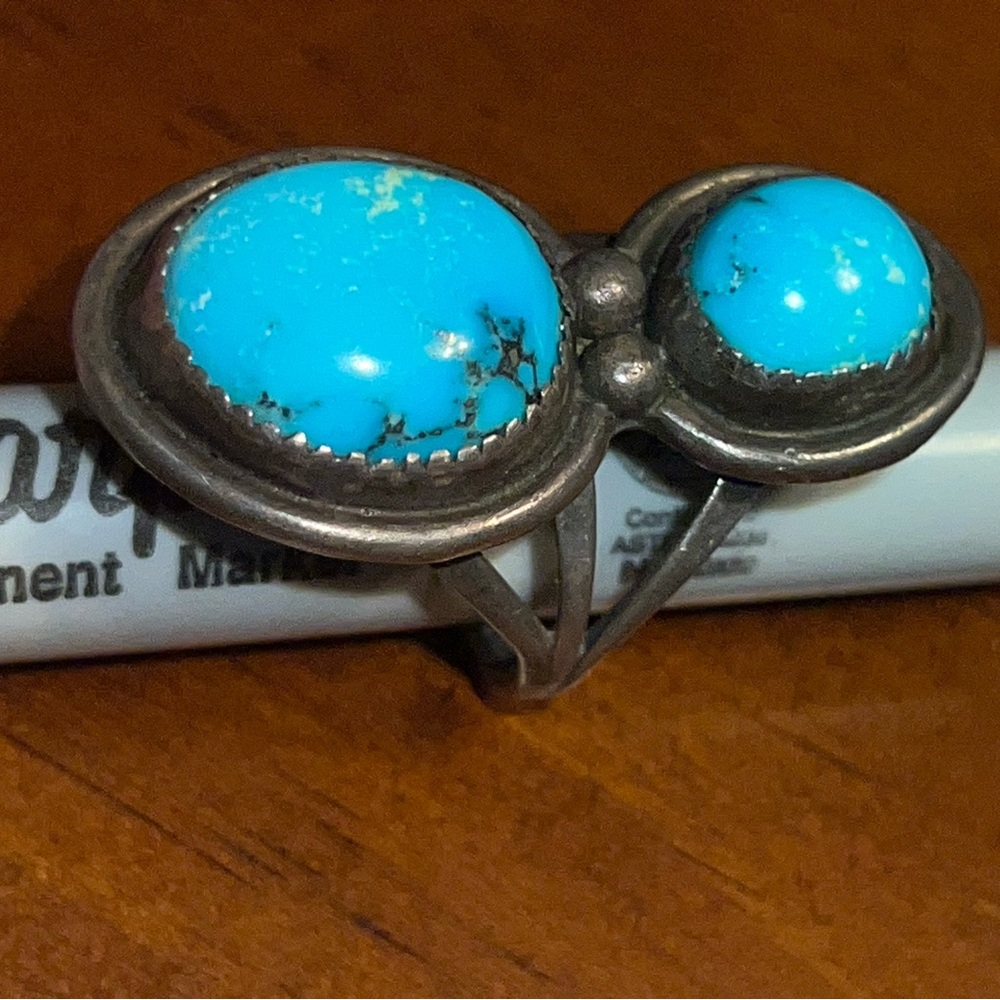 8 Vintage Native American silver Heavy TURQUOISE Ring large statement authentic